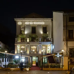Arc De Triomphe By Citybookings Apartament